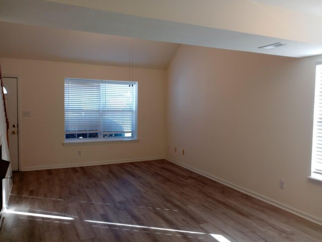 Building Photo - 5015 CARRIE RIDGE Dr