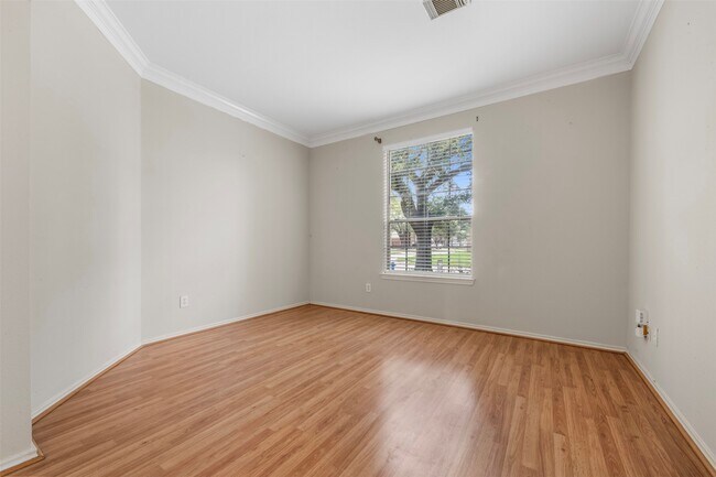 Building Photo - 17102 Mountain Crest Dr