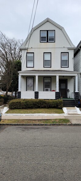 Building Photo - 29 Division Ave