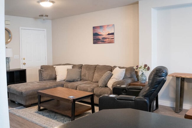 Building Photo - 6903 Gold Kings Ave