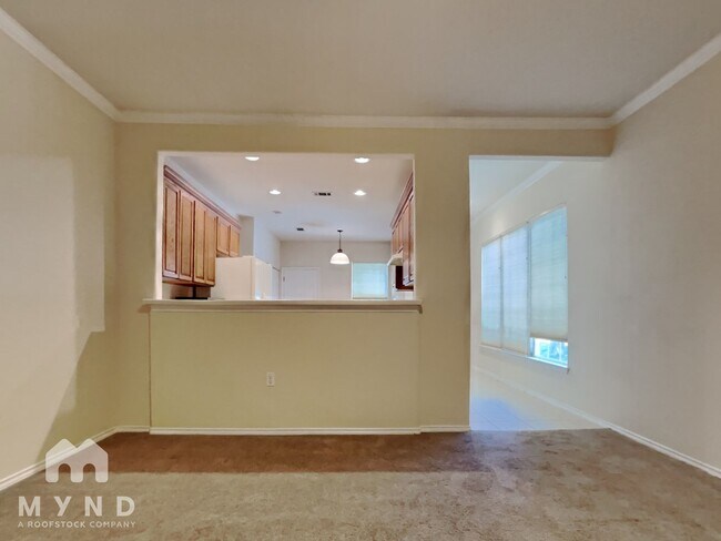 Building Photo - 115 Ranier Ln