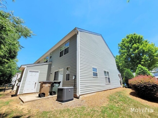 Building Photo - 249 Malamute Ln