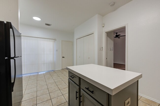 Building Photo - 11760 Jelicoe Dr