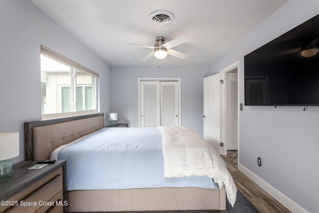 Building Photo - 33 W Melbourne Ave