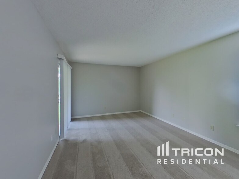 Building Photo - 7058 Star Rush Dr
