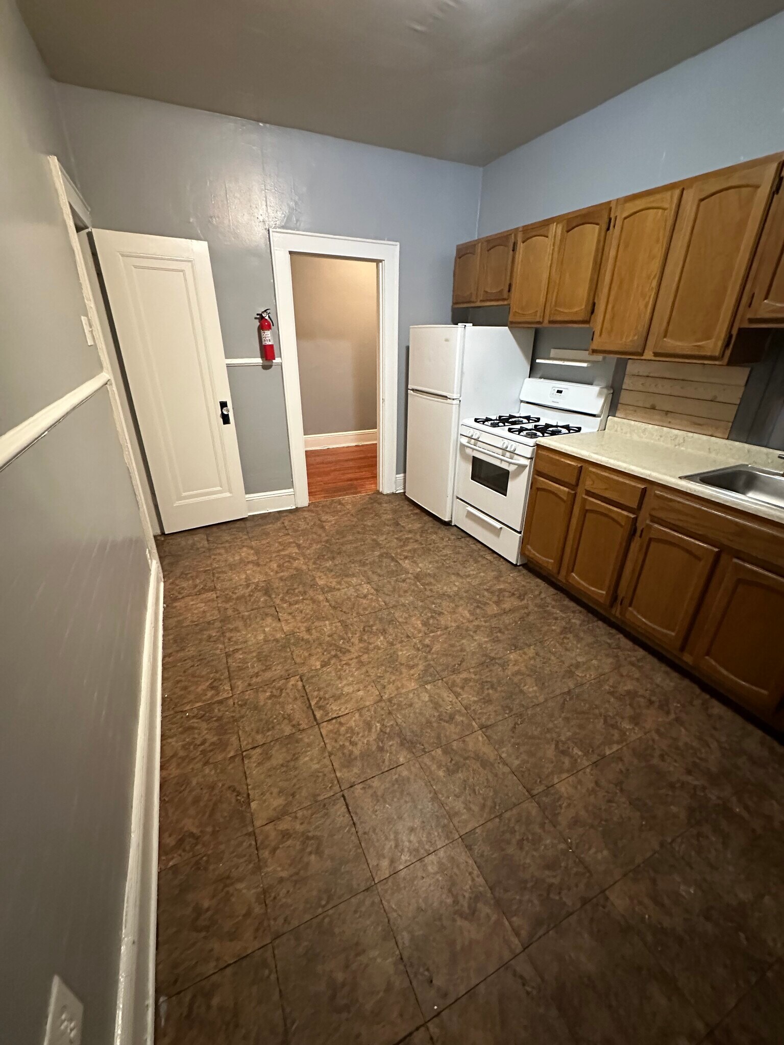 Building Photo - 403 Chestnut St