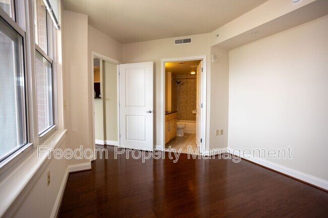Building Photo - 11760 Sunrise Valley Dr