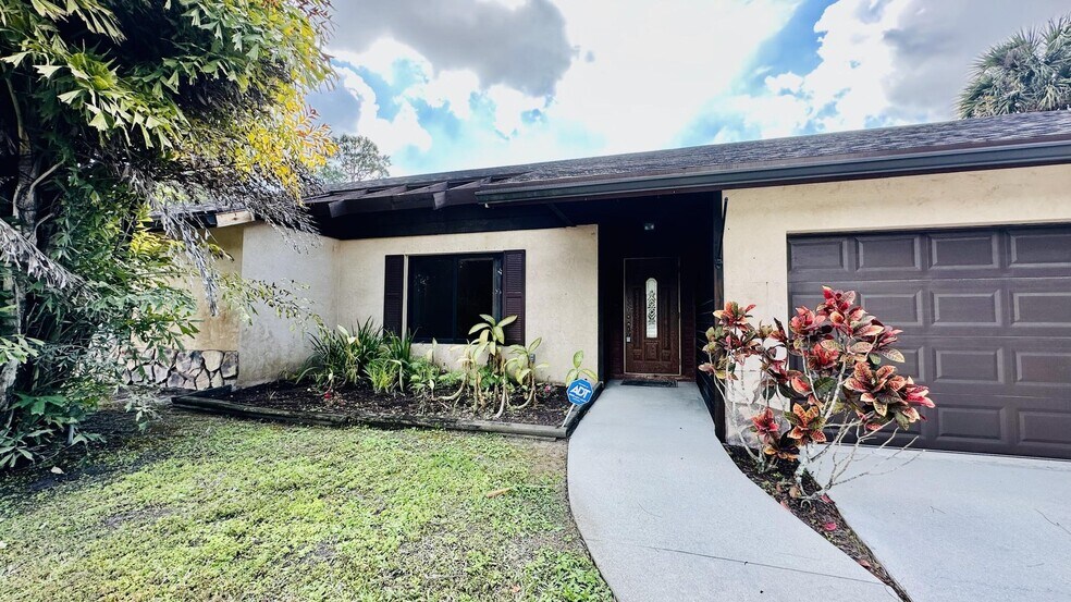 Building Photo - 11952 60th St N