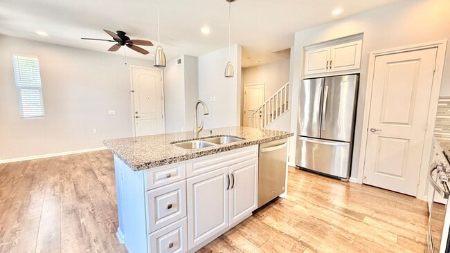 Building Photo - Beautiful, Like New, End Unit Condo in Resort Like Living Community off Temecula's South 79!