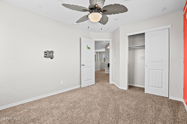 Building Photo - 585 Issa Circle