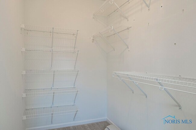 Building Photo - 4045 Hillandale Rd