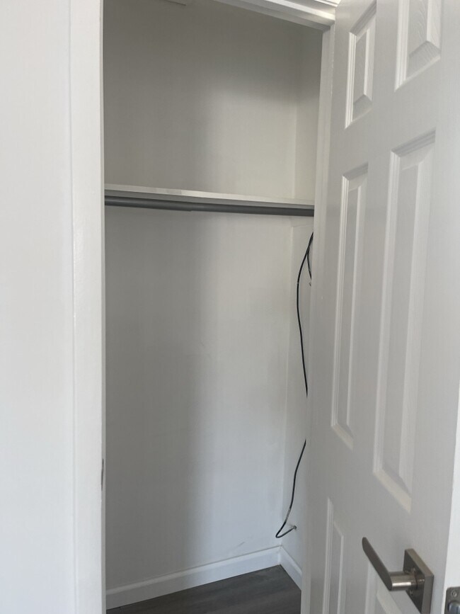 Building Photo - 2705 Lantern Walk SE