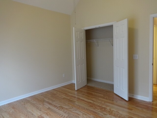 Building Photo - 5552 Craftwood Dr