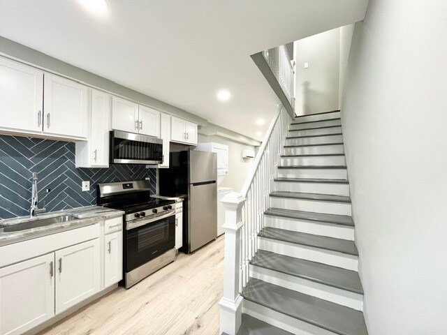 Building Photo - 935 S Belnord Ave