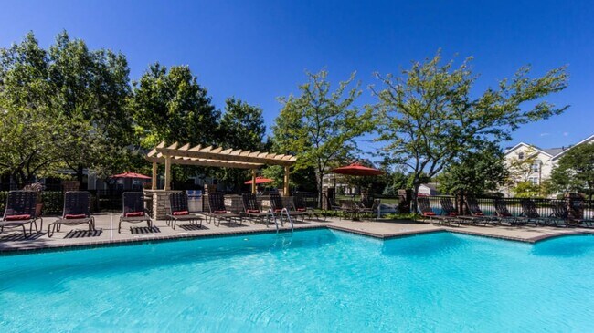 Building Photo - 5489 Crescent Ridge Dr