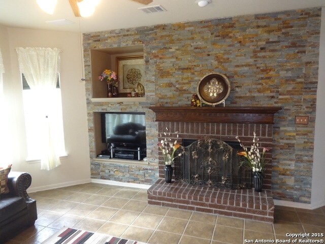 Building Photo - Spacious 4/3 in Cibolo Tx on a Culdesac