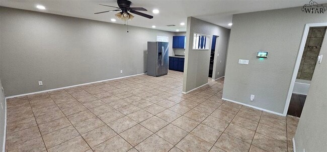 Building Photo - 1620 Grandview W