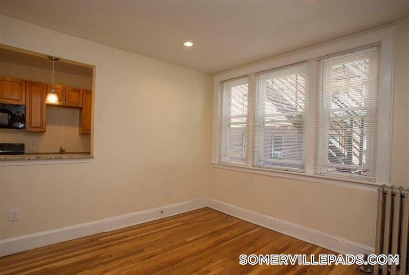Building Photo - 136 Highland Ave