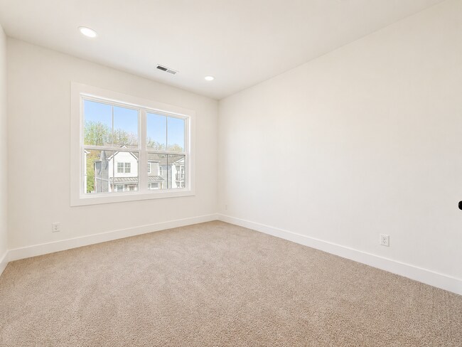 Building Photo - 1389 Meridian St