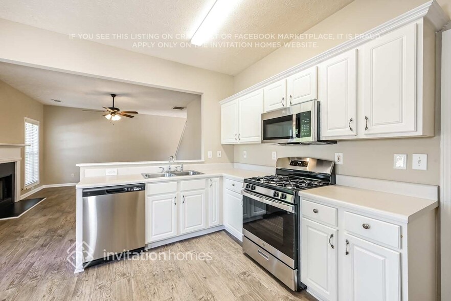 Building Photo - 755 Clairidge Ln SW