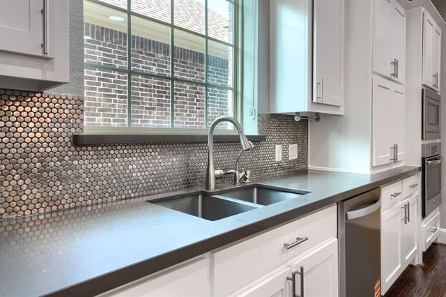 Building Photo - 1208 Damsel Caitlyn Dr