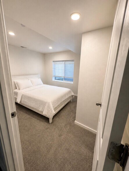 Building Photo - 5056 Folkstone Dr
