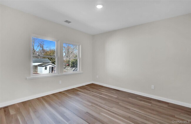 Building Photo - 37 Gould Rd