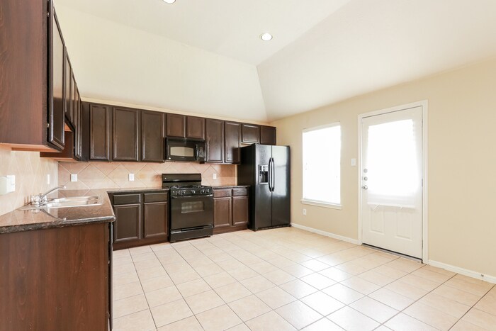 Building Photo - 1015 Bahia Vista Dr