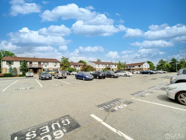 Building Photo - 1222 Cricket Ln