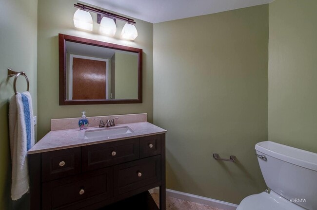 Building Photo - 344 Kildare Ct