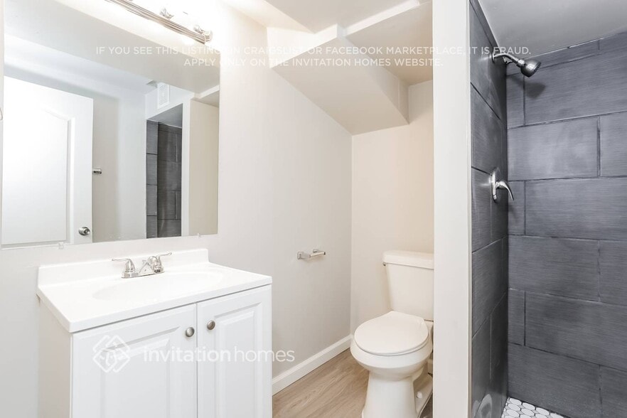 Building Photo - 4895 S Pagosa Cir