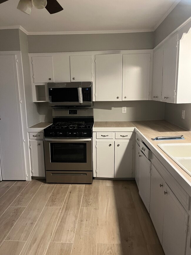 Building Photo - 118 Debra Ln