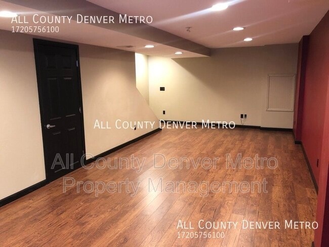 Building Photo - 380 Elati St