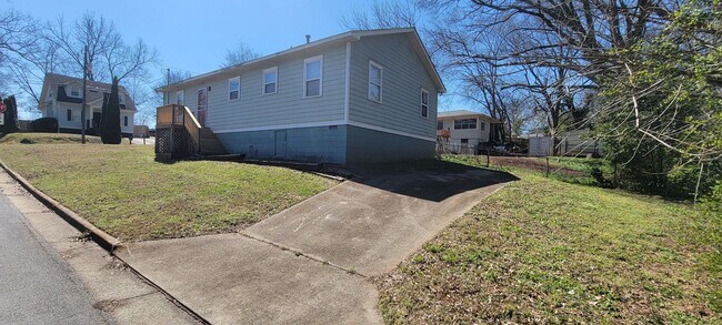 Building Photo - Charming 4BR Home with Modern Upgrades & Spacious Yard