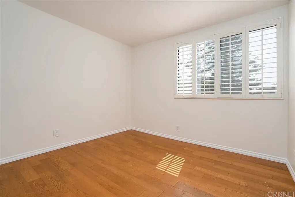 Building Photo - 15024 Nordhoff St