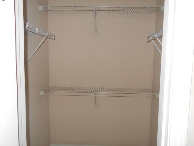 Building Photo - 3 bedroom, 2 bath condo in The Fountains