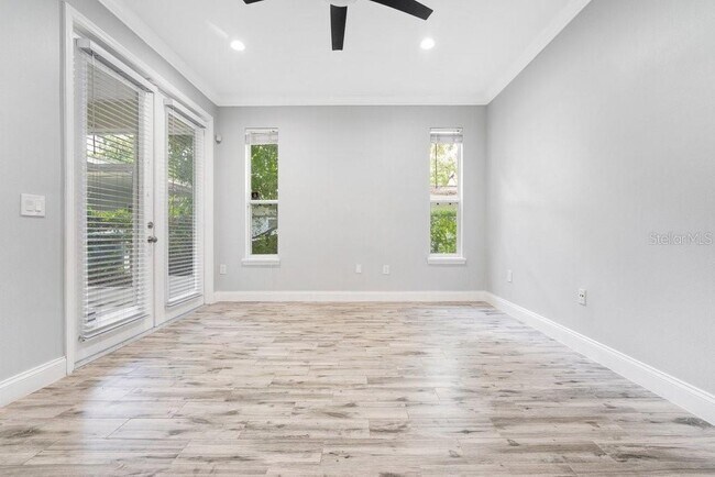 Building Photo - 216 Harvard St