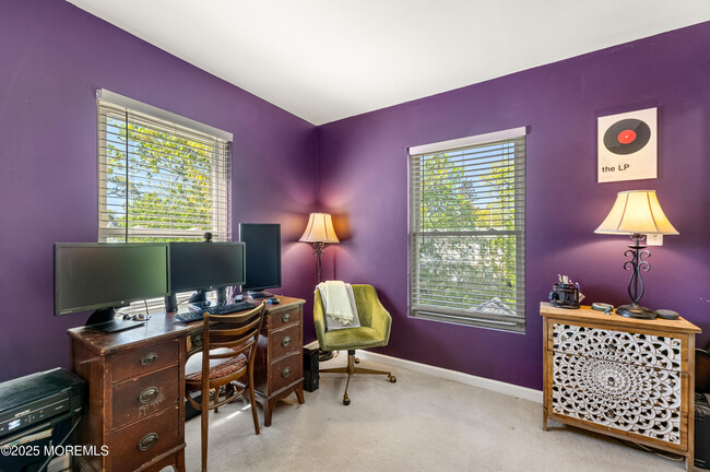 Building Photo - 105 Wayside Dr