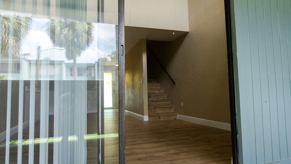 Building Photo - 711 SW 75th St