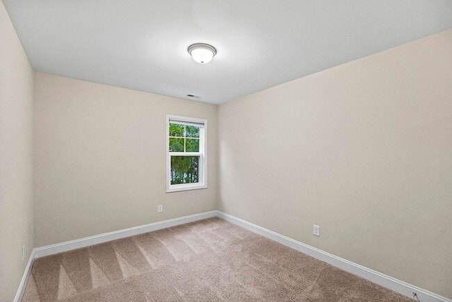 Building Photo - Large 3br Stonebay Townhome AVAILABLE NOW!