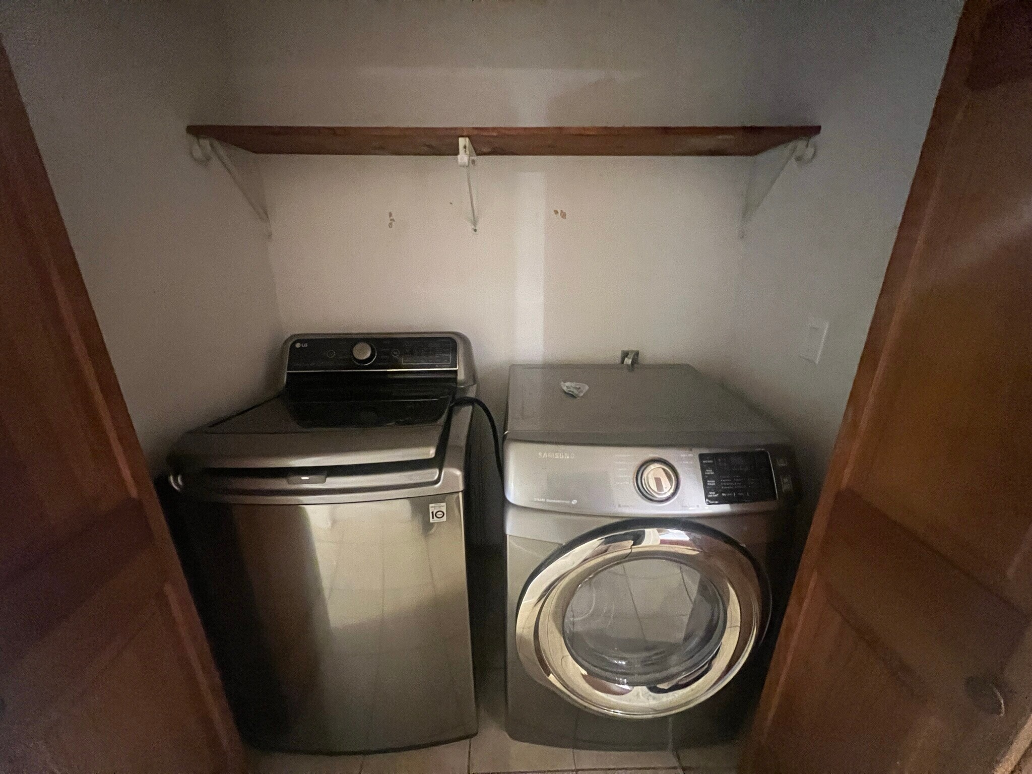 Washer Dryer - 605 Redstone Dr