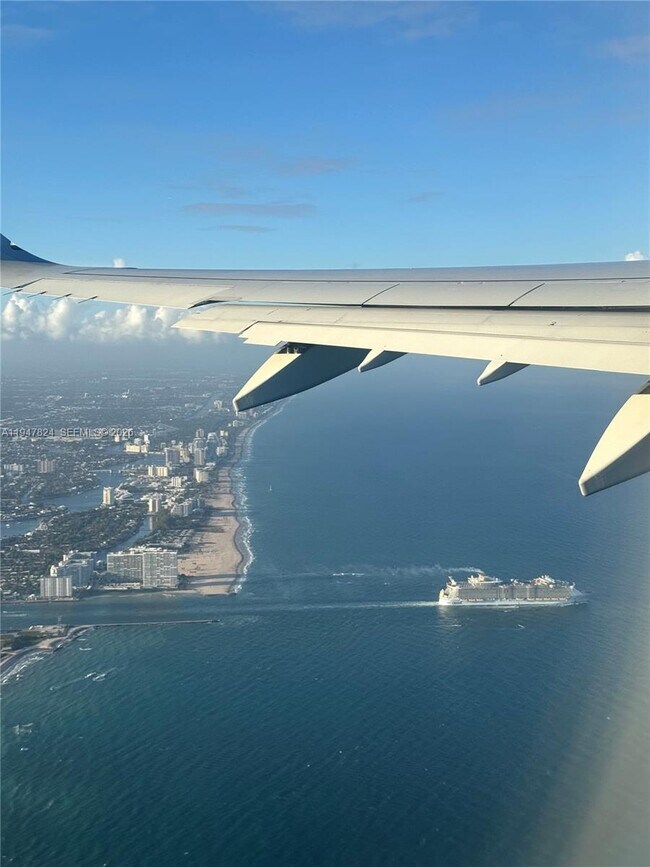 Building Photo - 2100 S Ocean Ln