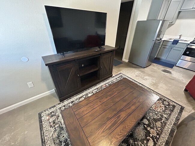 Building Photo - 110 W Main St