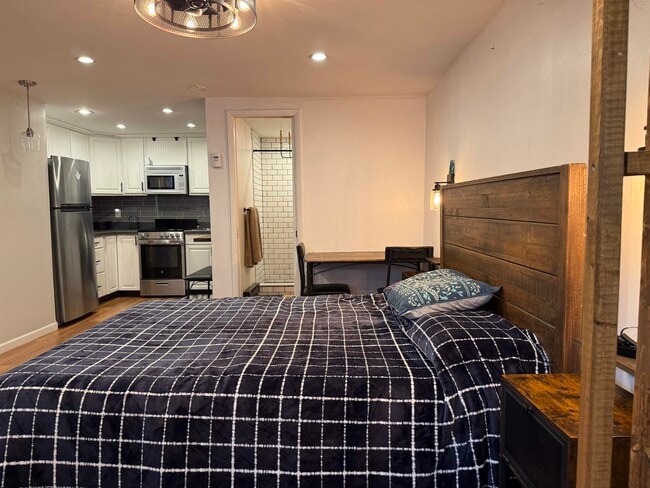 Building Photo - 42 Willow Wood Ct