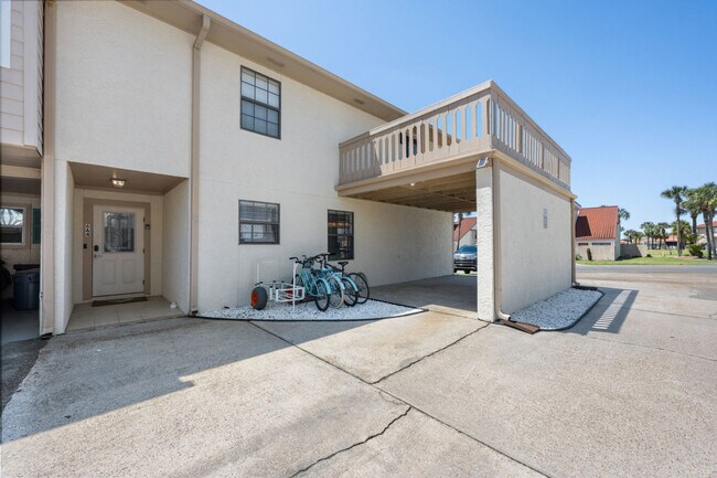 Building Photo - 17462 Front Beach Rd