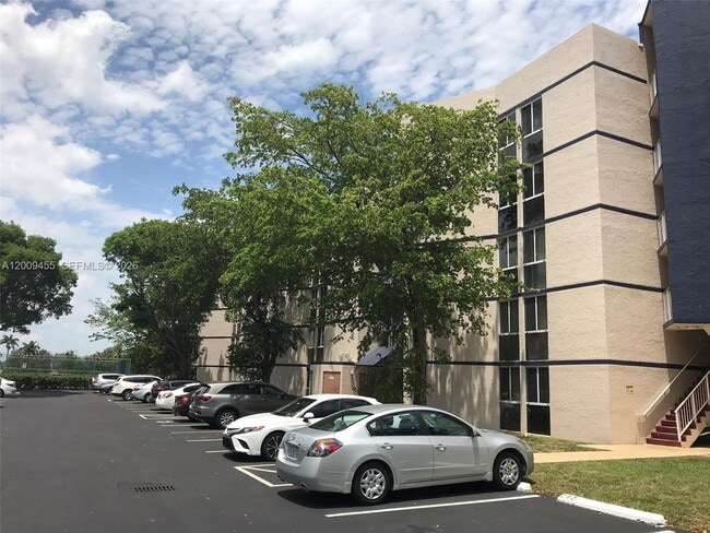 Building Photo - 6995 NW 186th St
