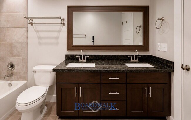 Building Photo - 555 S 900 E