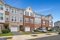 Building Photo - 43316 Novi Terrace