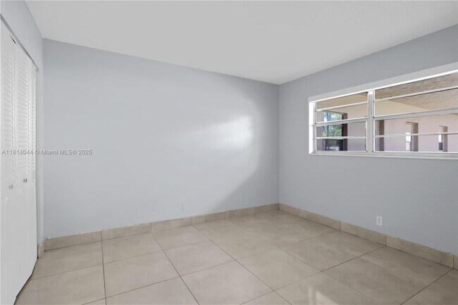 Building Photo - 4100 N 58th Ave