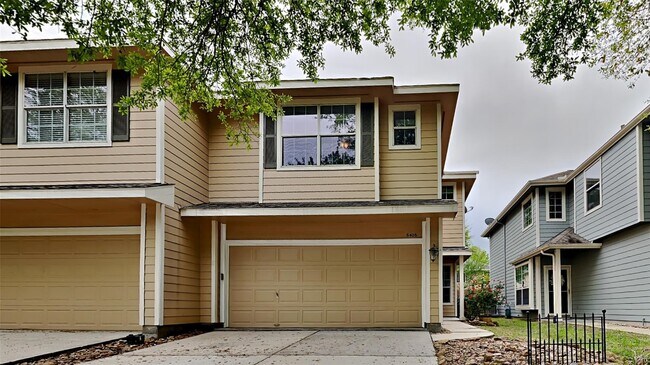 Building Photo - 6406 Encenada Green Trail